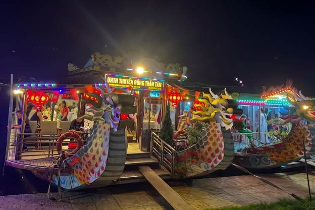 Beyond the Citadel: Why Hue's Dinner Cruise Should Be Your First Priority Activity - image 1